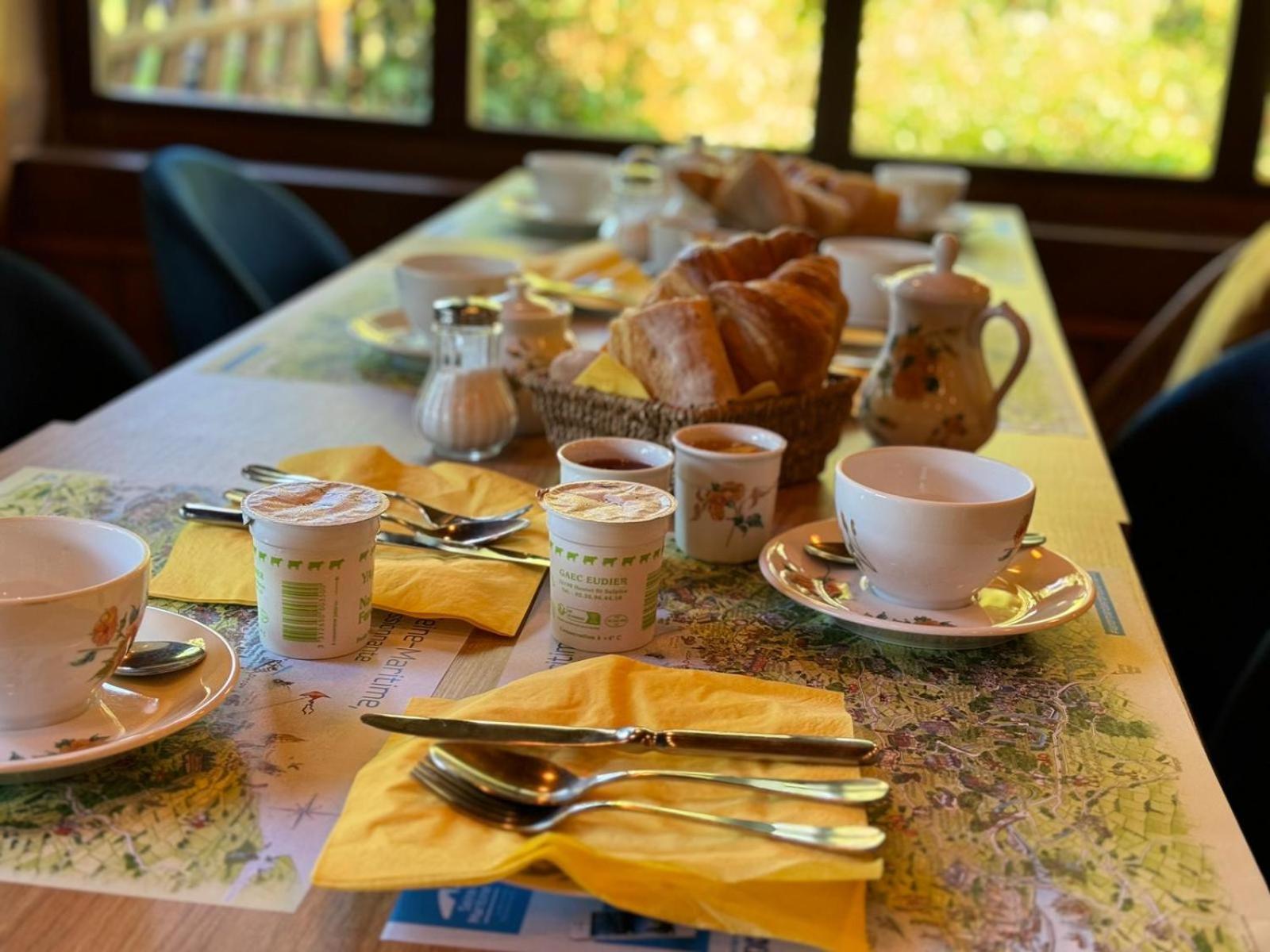 Auberge Du Val Au Cesne Saint-Clair-sur-les-Monts Dış mekan fotoğraf